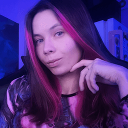 Cr1staLina avatar