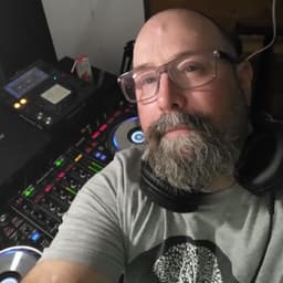 djPhunky_Phin avatar
