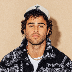 nicknayersina avatar