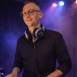 Djstobee avatar