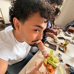 AdustDuck avatar