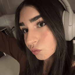 esmeeees avatar