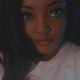 qu33nsnow_ avatar