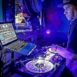 Dj_Dez702 avatar
