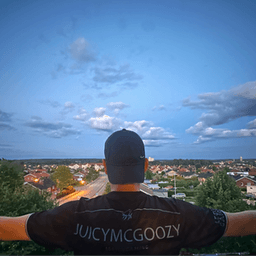 JuicyMcGoozy avatar