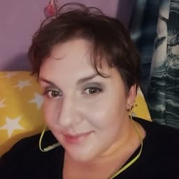 SarahWithStars avatar