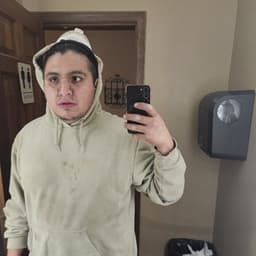 v2Mikeyy avatar