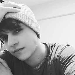 ari__flores avatar
