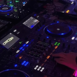 carlzon_official avatar